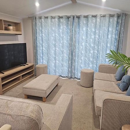 Wales - Ty Mawr Parkdean Hotel Kinmel Bay ภายนอก รูปภาพ