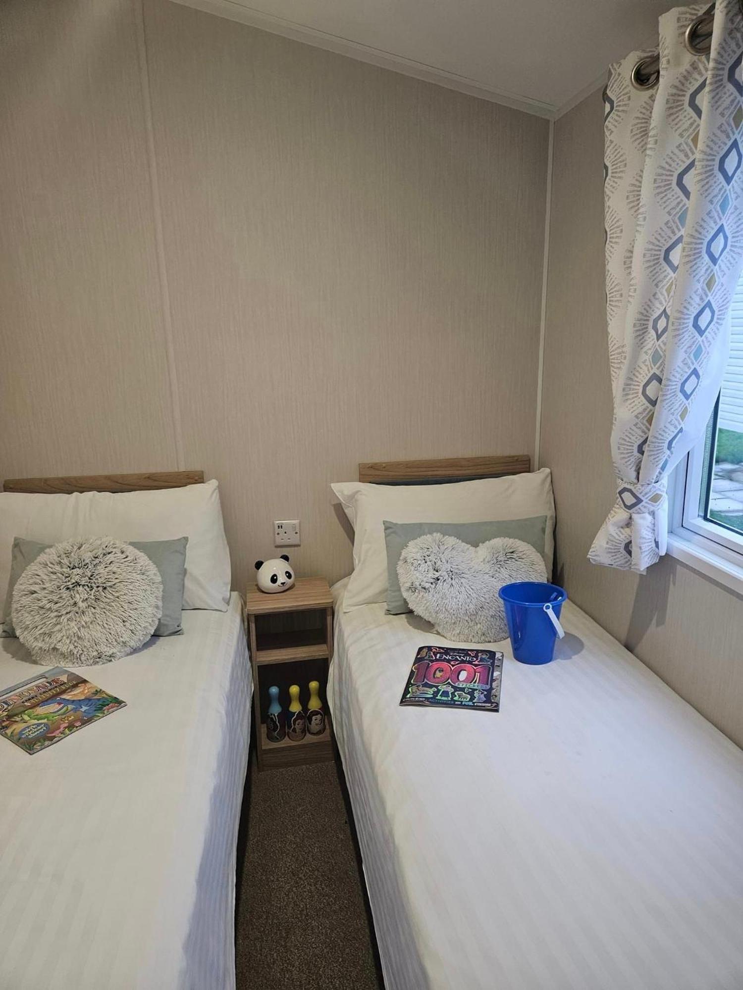 Wales - Ty Mawr Parkdean Hotel Kinmel Bay ภายนอก รูปภาพ