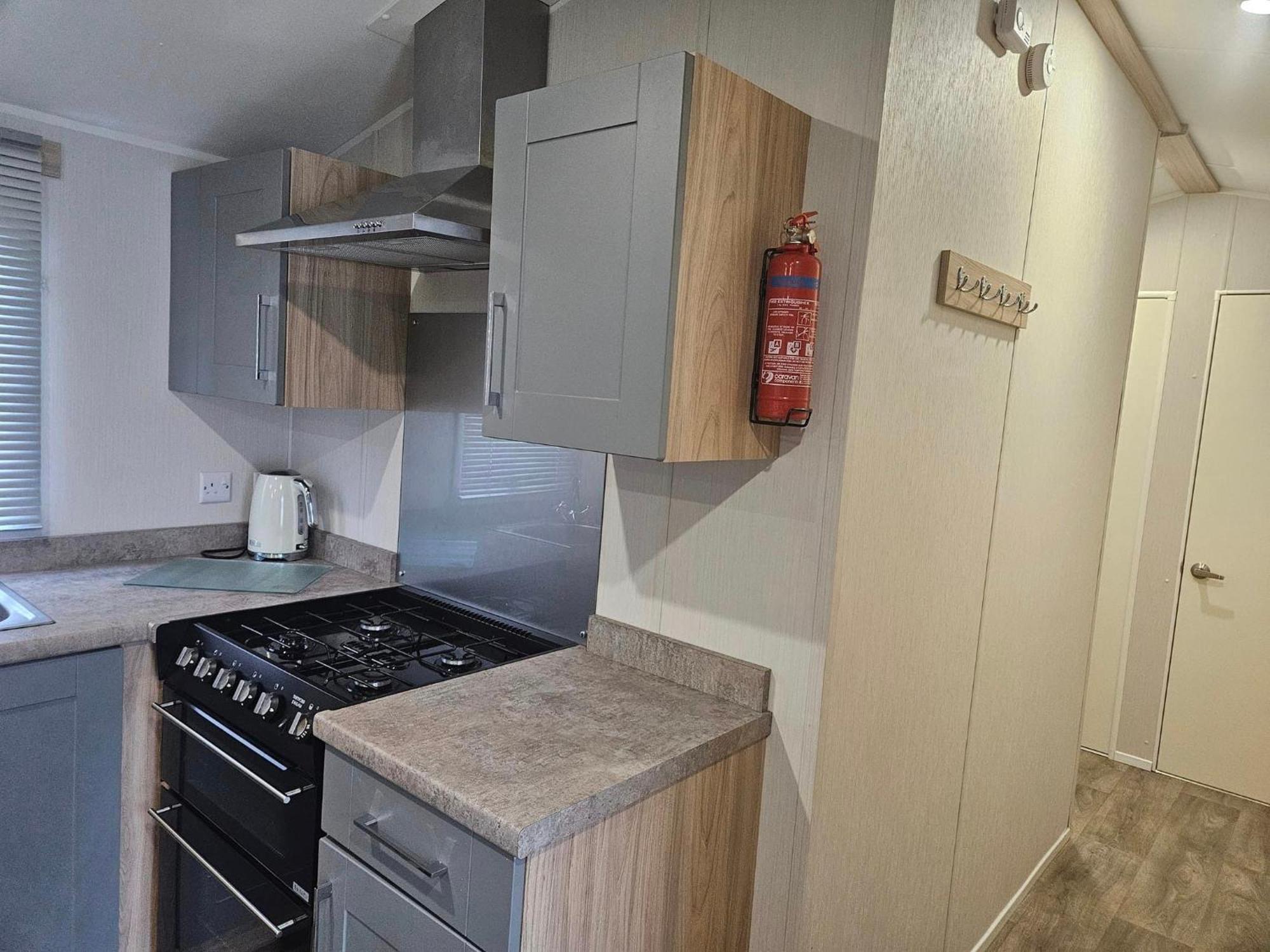 Wales - Ty Mawr Parkdean Hotel Kinmel Bay ภายนอก รูปภาพ